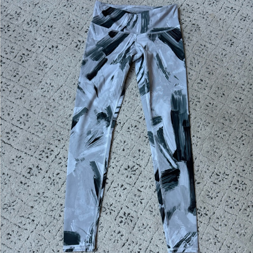 Alo Yoga Grey and Black Marble Leggings XS